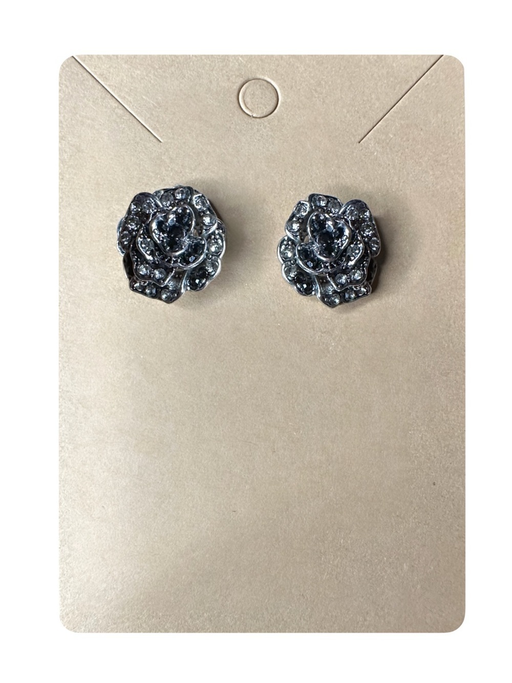 5/$25 😻 Silver-Tone Crystal Flower Stud Earrings - Elegant Floral Earrings